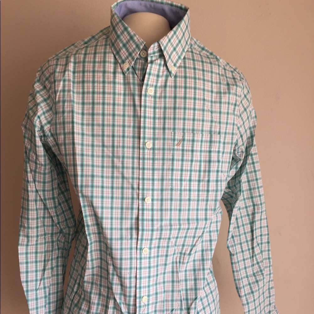 New Nautica men’s shirt Long sleeve green plaidNWT